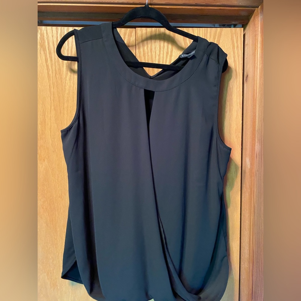 41 Hawthorn Black tank. Women’s XL